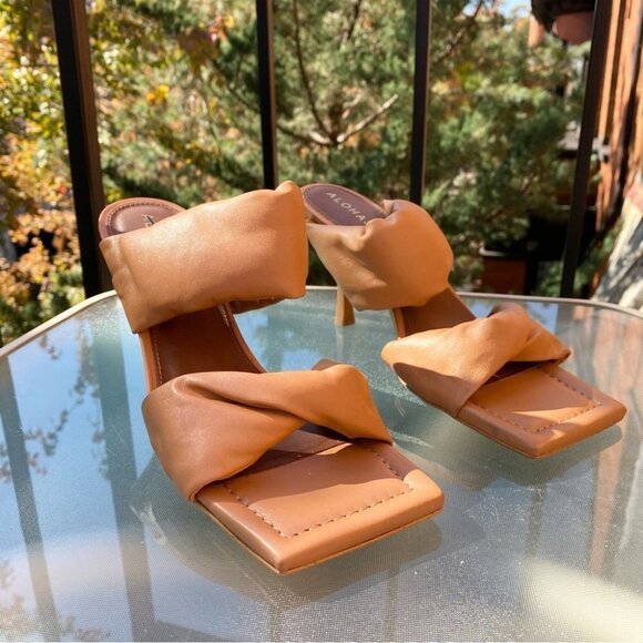 New Free People Alohas Natasha Puffy Mule Heel Sandals Leather in Camel Brown - Picture 6 of 15